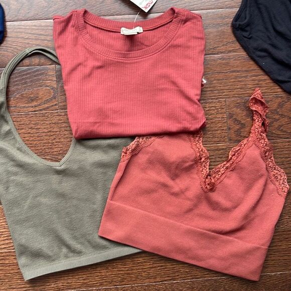 Mystery Box American Eagle Aerie PacSun SO Mixed Bundle Size Small 10 Pieces - Picture 6 of 15